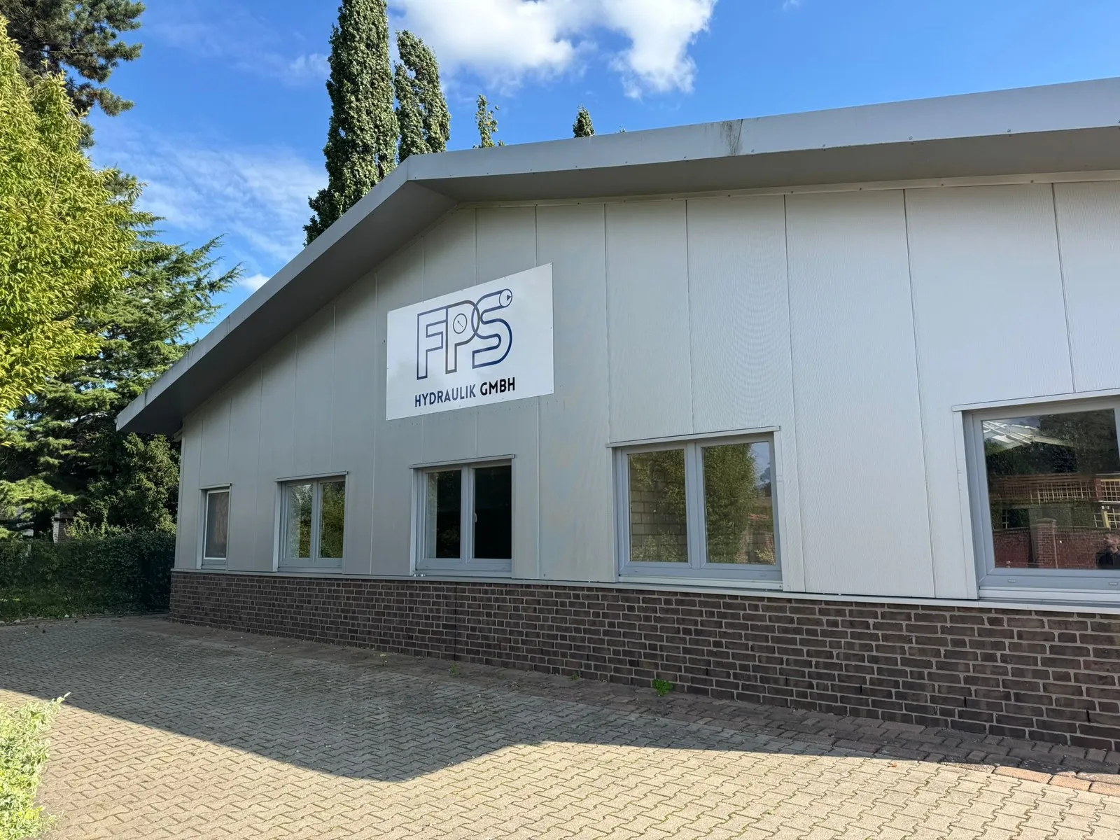 Werkhalle von FPS Hydraulik an der Neuenkirchener Straße in Holdorf, Landkreis Vechta
